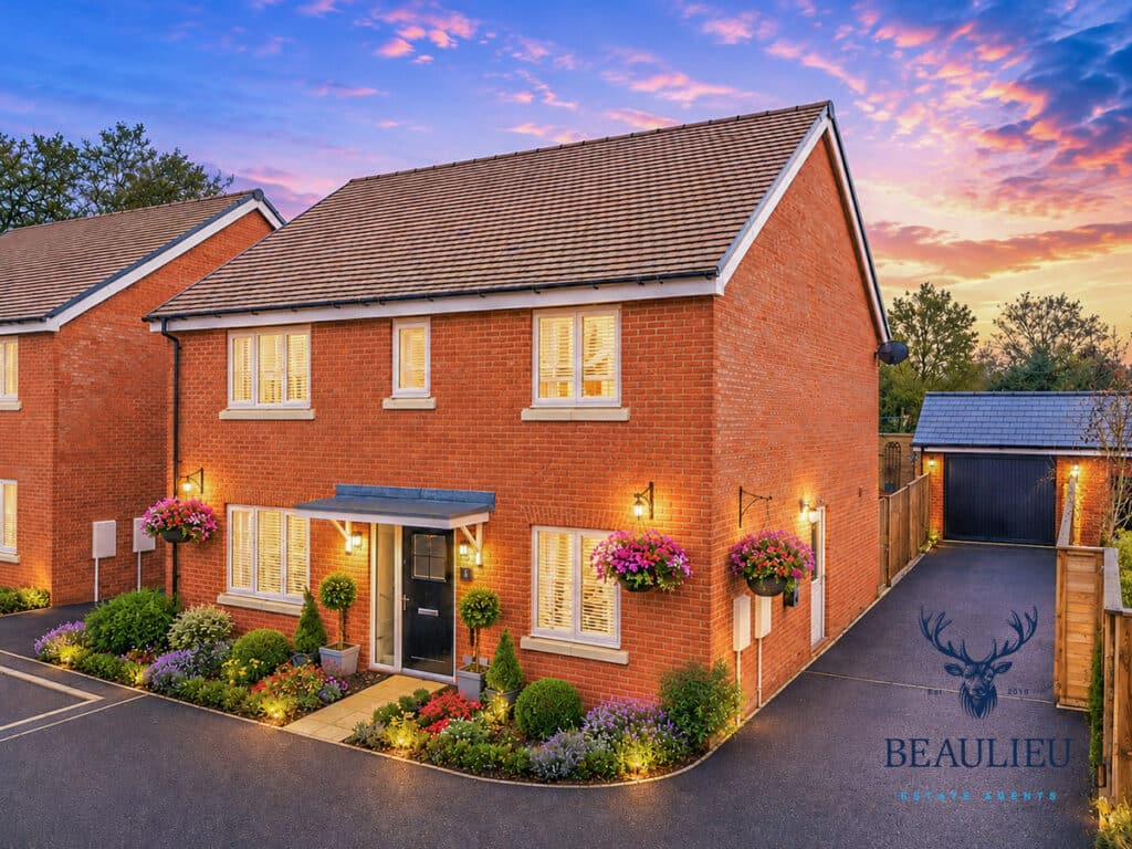 Drury Grove, Chelmsford, CM3 2